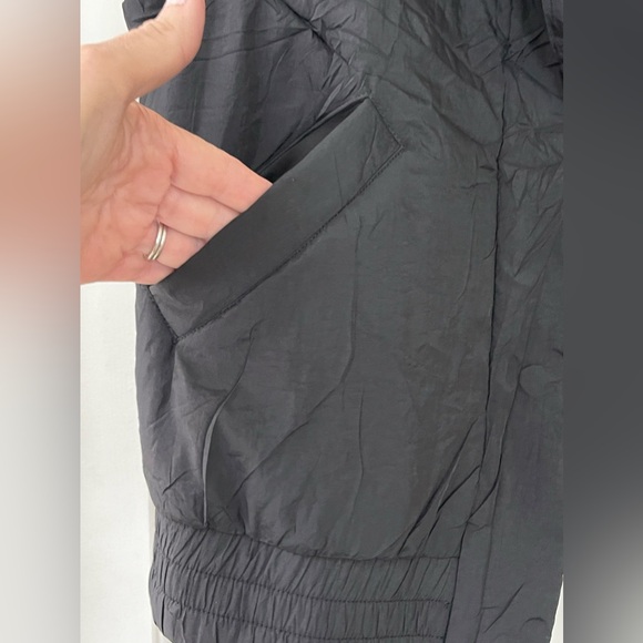 NWT BLACK SNAP UP PUFFER VEST JACKET-S - Picture 11 of 16